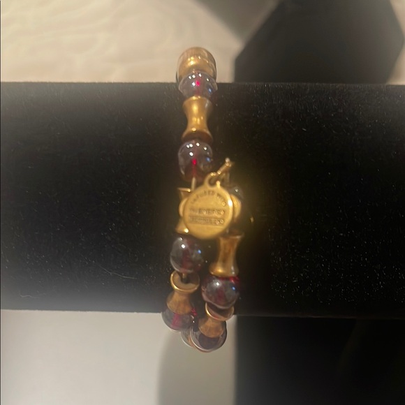 Elegant Gold and Red Beaded Bracelet - Picture 1 of 1